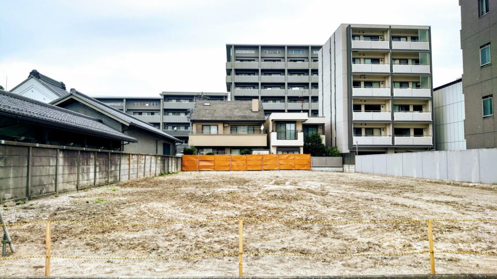 クルマも暮らしも、この敷地の中に（デモ） 施工前